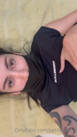 0h11whwqhvxscndcbmd60_source-TL5dgQBs.mp4
