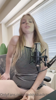 0h4f0tlnonjteltgkx81q_source-scp611HErmeXrnmC15grhnMCl758wHAz.mp4
